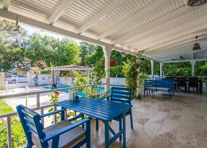 Calypso Cozy Suites (Adults Only)